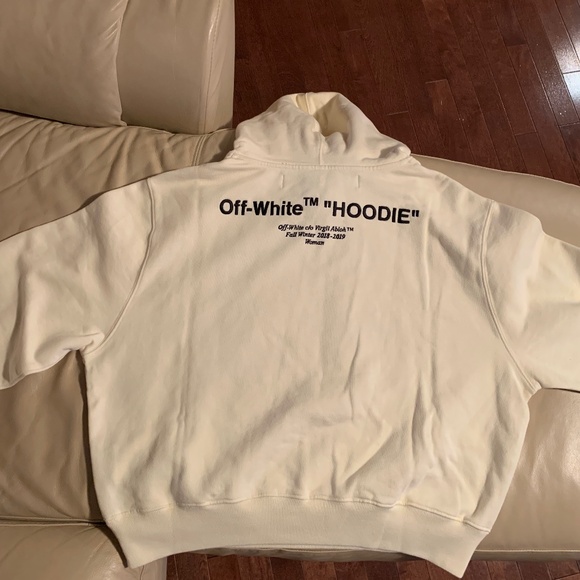 Off-White Quotes Cropped Hoodie - Picture 7 of 12